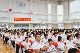 奥运冠军陈艺文：9岁到中山学跳水，从不轻易说“辛苦”图片