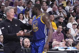 科尔：追梦一定是首发 但我需要弄清他打四号位还是五号位图片