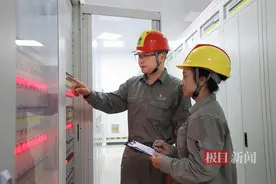 今晚他们一起“电”亮长江！武汉这群保电尖兵全情护航长江文化艺术季开幕图片