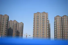 潘功胜回应存量房贷跨行转按揭：初期会先在本行内实施，下一步再考虑是否需要跨行转按揭图片