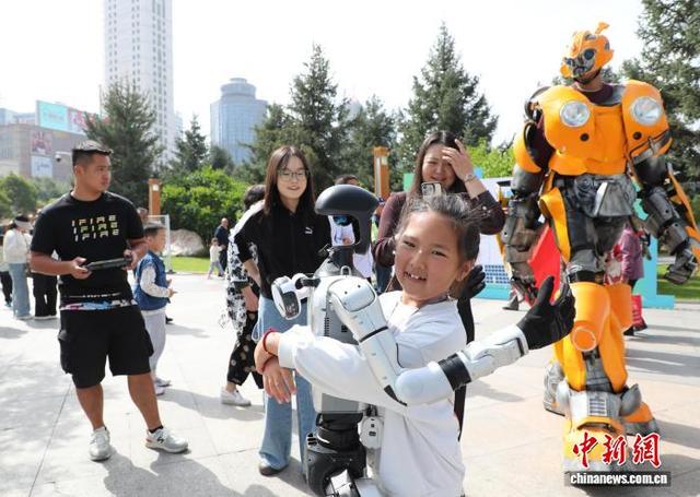 青海省首个全国科普月主场活动在西宁举行