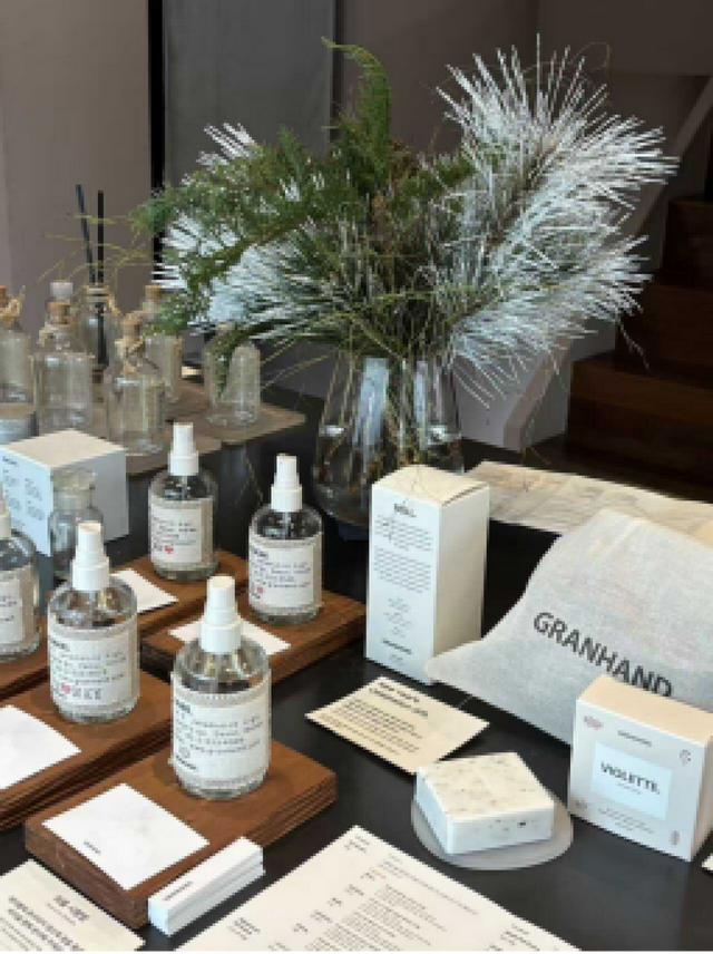 中国人嫌“村”的首尔，在街头上演“东亚故事”