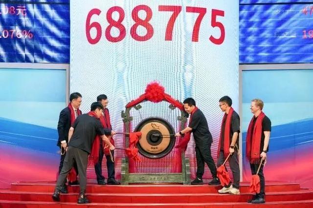 影石老板为何“撒钱”犒劳团队