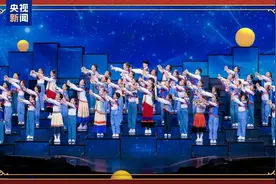 她写下唱响春晚的《玉盘》，让人看到了成都音乐人的实力图片