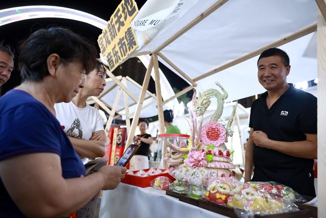 洛阳市洛龙区“宝龙新天地音乐市集”启幕