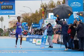 57分30秒！新的半程马拉松世界纪录诞生图片