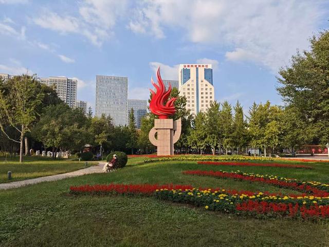 云开雨歇淄博蓝 一城秋色入画来
