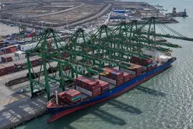 今冬我国北方首船智利车厘子抵达天津图片