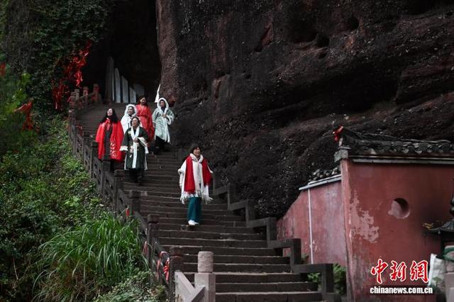 海外华文媒体安徽齐云山解锁文旅新玩法