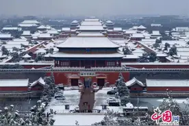 一下雪北京就变成了北平 故宫就变成了紫禁城图片