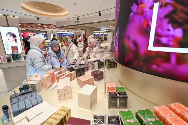 我国西北首家市内免税店在西安正式开业