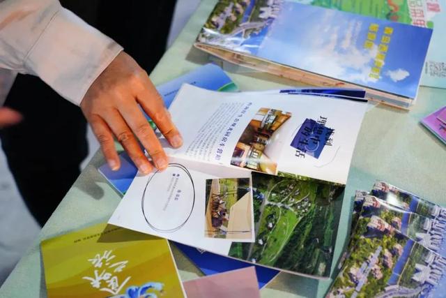 金沙滩啤酒城里的青岛西海岸文旅特色展区，吸睛无数！