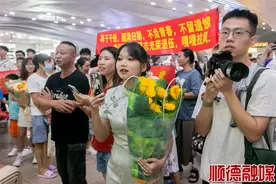 顺德接兵：戎装褪去归故里，抖擞精神迎未来图片