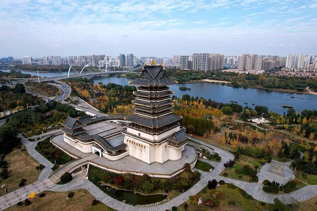 临沂：书法广场