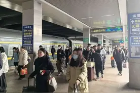 83.7万人次创新高！铁路上海站迎来返程客流最高峰图片