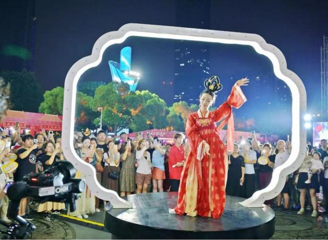 去无锡，看“大唐不夜城”