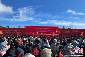 宁夏2023年“三支一扶”高校毕业生出征奔赴一线 在大地书写绚烂青春图片