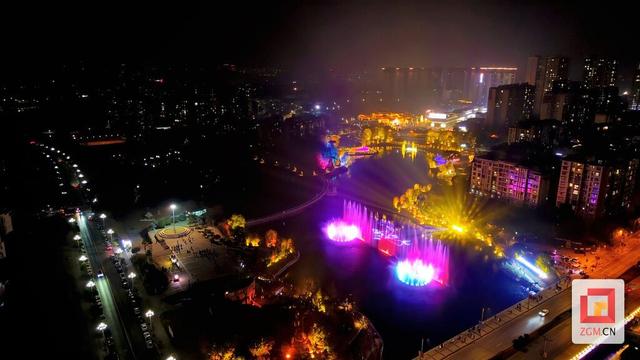 沿滩龙湖公园音乐喷泉：一场美轮美奂的视觉盛宴