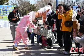 呼和浩特：互动巡游偶剧《奇幻动物城》亮相图片