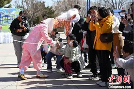 呼和浩特：互动巡游偶剧《奇幻动物城》亮相图片