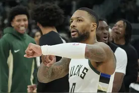 😲利拉德半场狂轰35分 NBA季后赛历史半场第二高分 仅次杜兰特图片