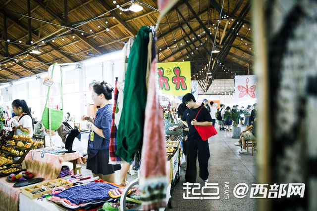 我家门口变了样｜从“老西安档子”到“新晋打卡地” 西仓市集的“逆生长”密码