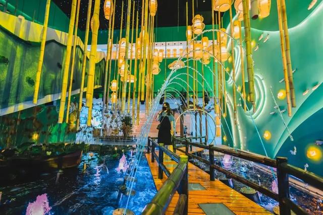 沪牌大军集体出动！这里堵车堵到猪肝红！出门导航1个半小时，实际开车4小时