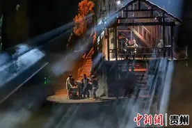 看《伟大转折》 沉浸式感受红色革命史诗“信仰之美”图片