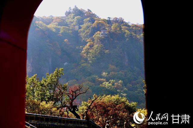 行进中国 | 秋染崆峒
