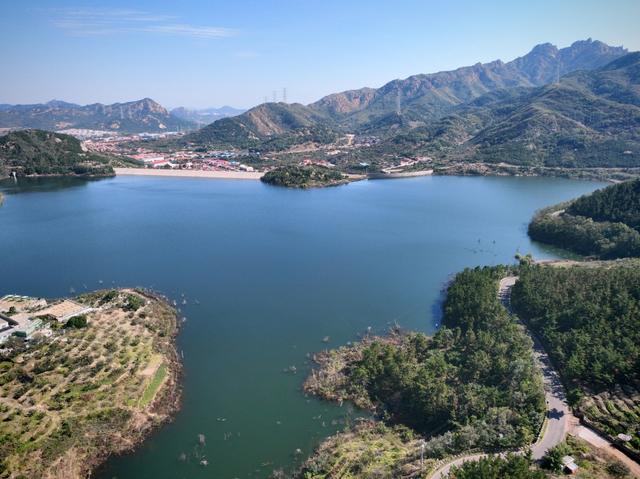 崂山碧波映秋光