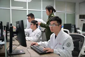 AI赋能医疗！重庆已有两家医院接入DeepSeek大模型图片