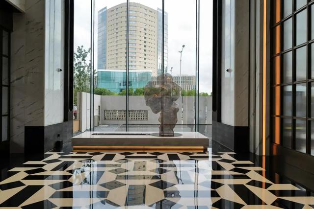 洲际行政酒廊的天花板，是这家？