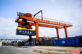 怀化国际陆港东盟班列半年发运459列  货值18.95亿元图片