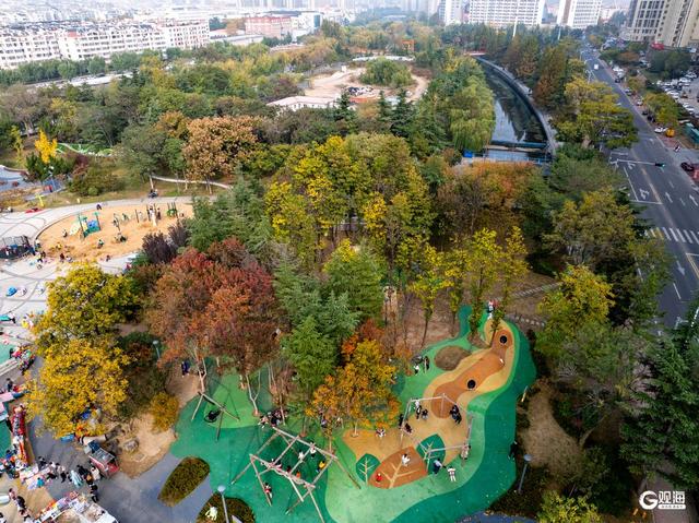 李村河畔，自然与欢乐交融