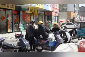 科长送外卖：这单必须5星好评！｜顶端快评图片