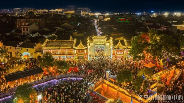 拨浪鼓摇响春晚舞台！世界义乌何以吸引全球目光？