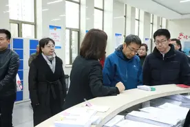 “沉浸式”体验 “零距离”监督——市中院、昆区人民法院联合举办“包你满意 法安鹿城”代表委员开放日活图片