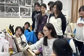 实力！潍坊四中荣获突出贡献单位表彰图片