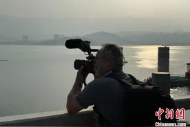 中外记者“走读”湖北 感受长江生态之美图片