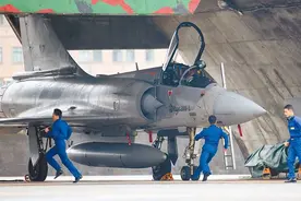 台一架幻影战斗机坠海 军事专家直呼胆战心惊图片