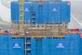 合肥滨湖新区一民生项目地块主楼全部封顶图片