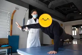 去美容院按摩完后，15岁男孩站不起来了！最近这种情况真不少图片