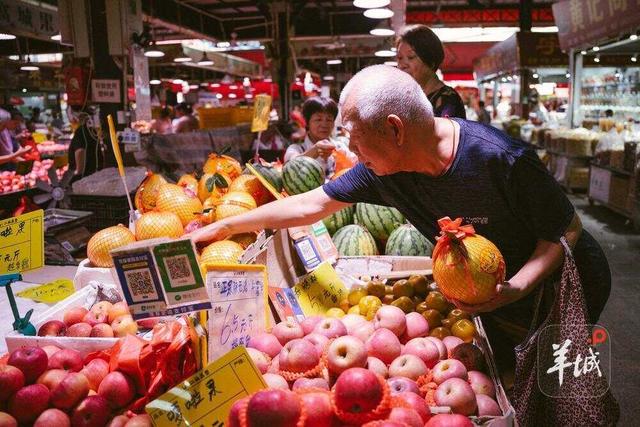 在菜市场散步，才是正经事｜茶楼·跑街