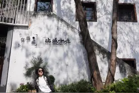 你一定听过她的声音！听，她用“许仙”的声音点赞重庆图片