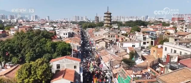 各地非遗民俗“串珠成链”点亮佳节 “到中国过春节”成为新潮流新风尚