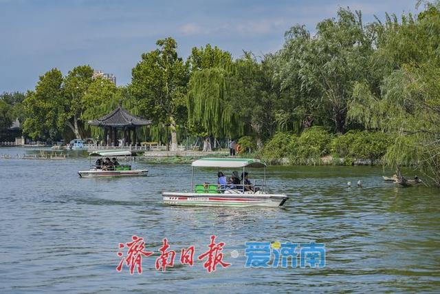 一年四季 泉在济南丨秋游大明湖，画舫入画来