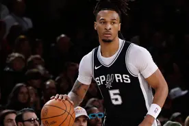 新秀榜：卡斯尔强势登顶 状元重返前十图片