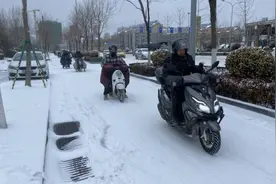 强降雪天气来袭 山东各地多措并举保出行图片