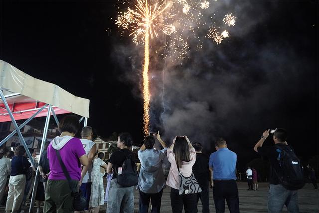 天黑请进村 安顺夜经济新爆点