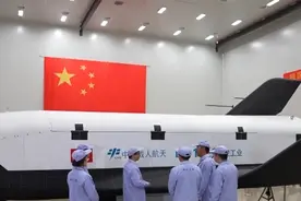 “龙”字科再添新成员 货运航天飞机“昊龙”首次亮相图片